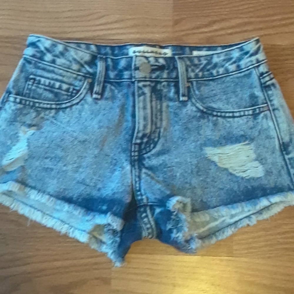 Short shorts